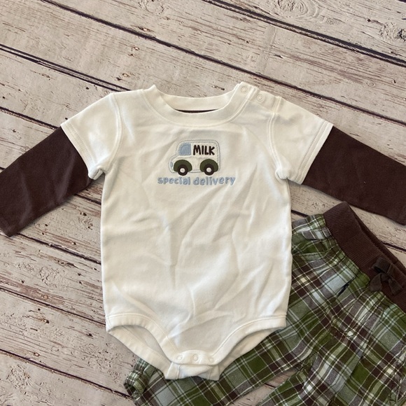 Boys Gymboree Milk Truck set (onsie and pants) - Picture 2 of 10
